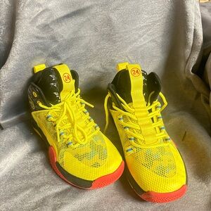 Kids grew up , too short for him , size 4-5 , brand new